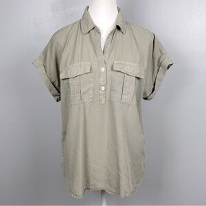 Thread & Supply 100% Lyocell popover camp shirt in sage, size small.